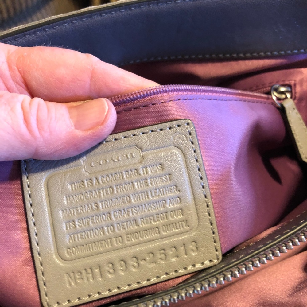 Authentic Coach gray purse - Picture 8 of 8
